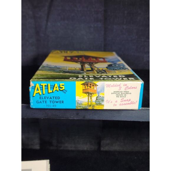 Atlas Model Railroad 701 HO Scale Elevated Gate Tower Kit Vintage Train Accessor - Picture 4 of 5